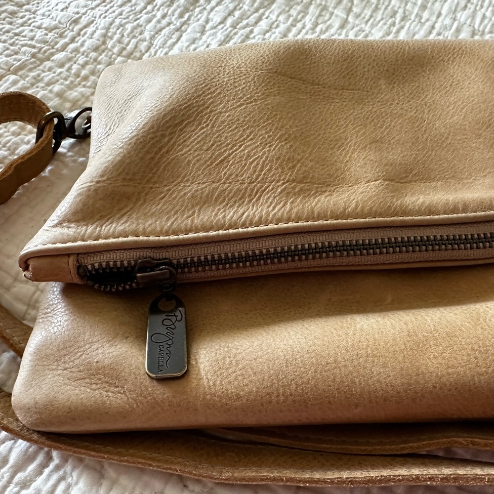 Authentic Brynn Capella Jenne Foldover Crossbody - tan (Gold Dust) MADE IN USA - Picture 12 of 16